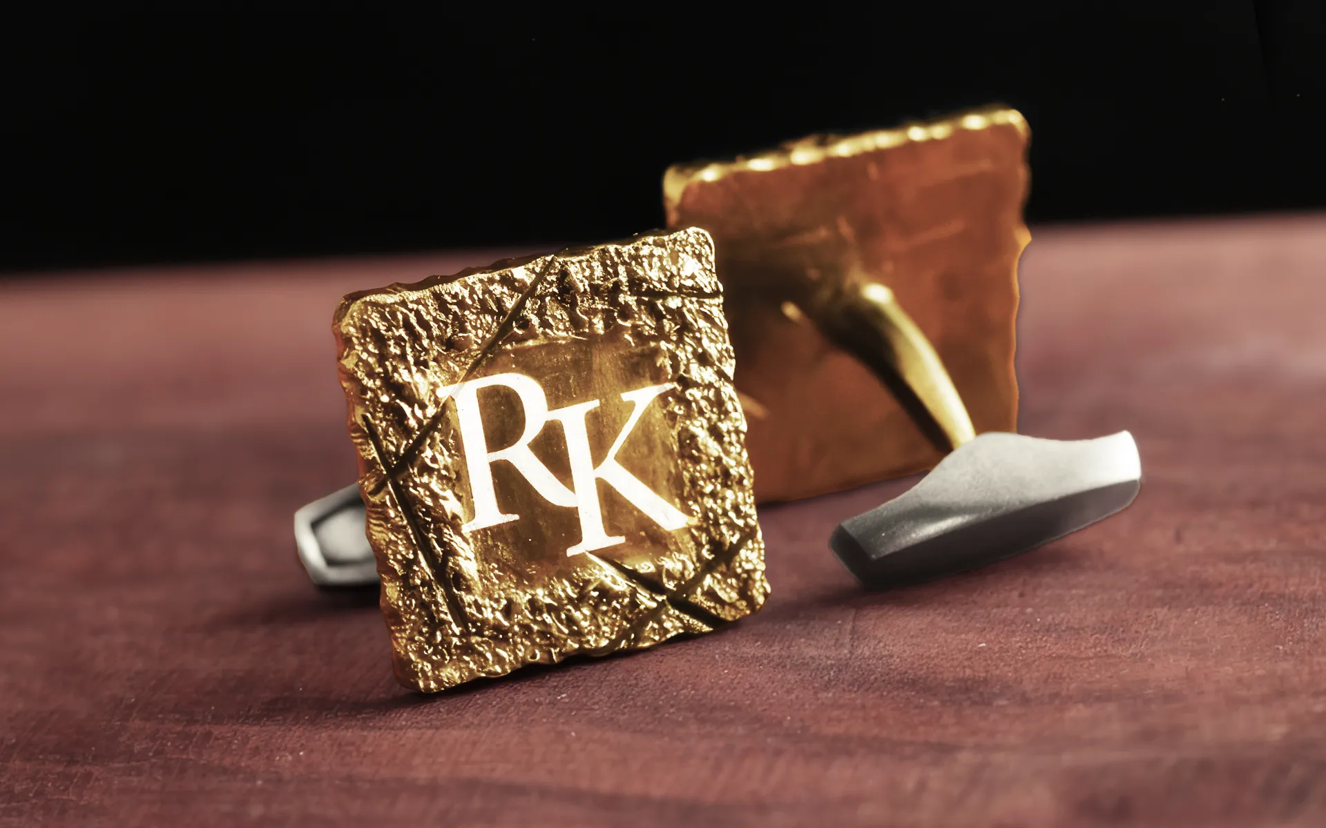 Unique Custom Cufflinks & Tie Clip